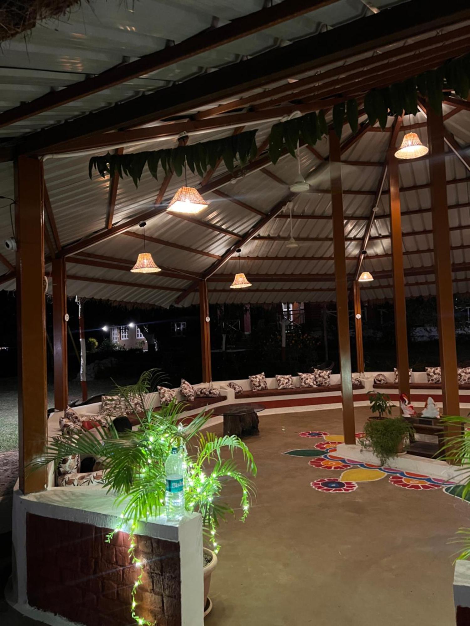Wow Stayz2 Pachmarhi Foothill Cottages المظهر الخارجي الصورة
